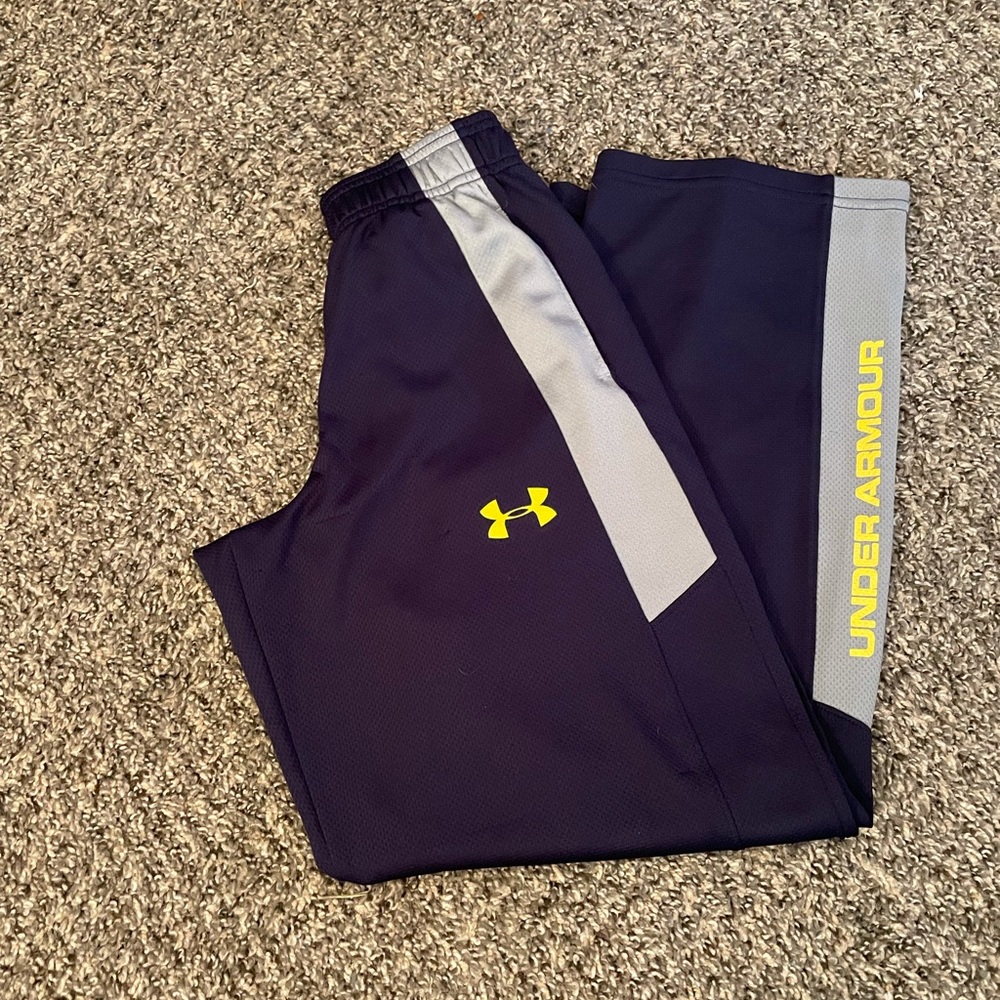 Boys YMD Under Armour athletic pants